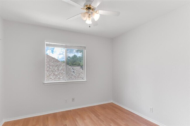 Building Photo - 16816 Dorman Dr