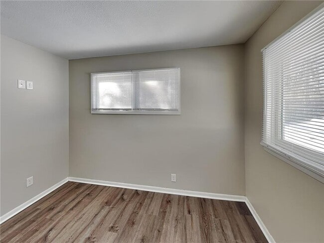 Building Photo - 13516 Grand Ave