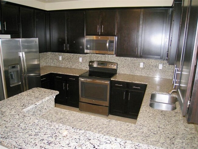 Building Photo - 9624 Waterview Way