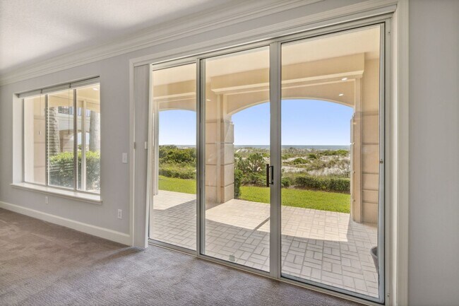 Building Photo - Amelia Island Ocean Front Condo