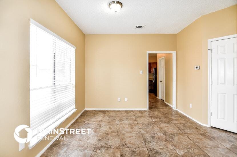 Building Photo - 2425 Ithaca Dr