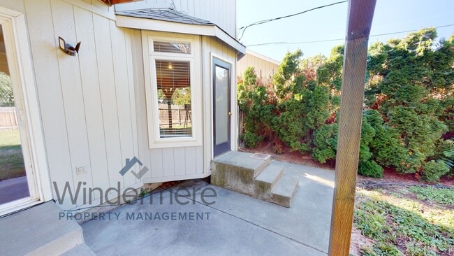 Building Photo - 743 N Roosevelt St