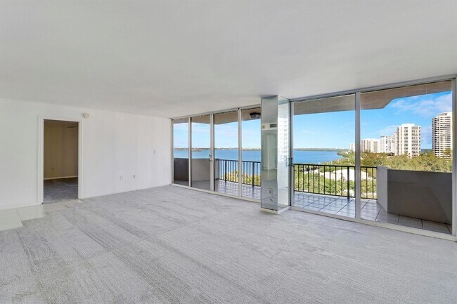 Building Photo - 4200 N Ocean Dr