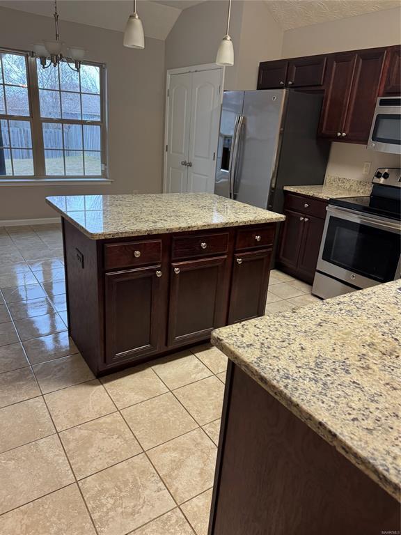 Building Photo - 1660 Buena Vista Blvd