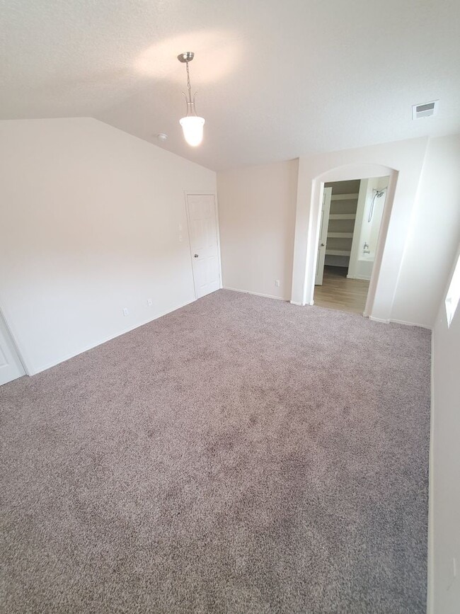 Building Photo - 3 bed 2 bath 1800 sq ft in Huning Ranch!