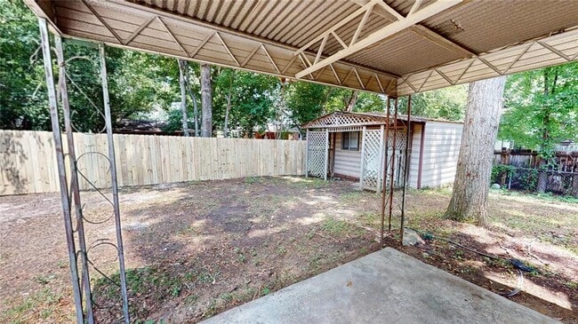 Building Photo - 3307 Bedford Ln