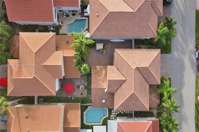 Building Photo - 1046 Satinleaf St