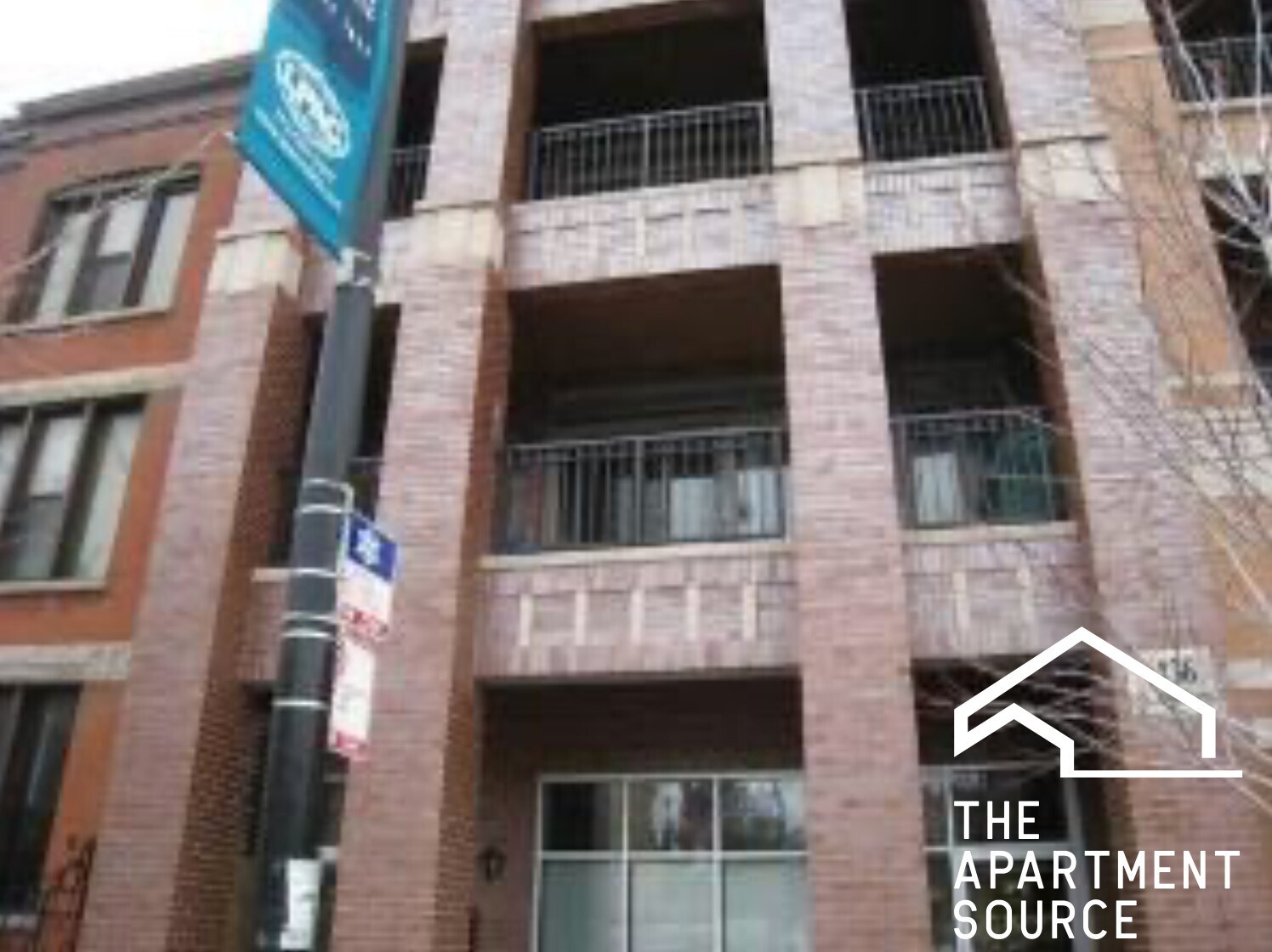 Building Photo - 1136 W Diversey Pkwy