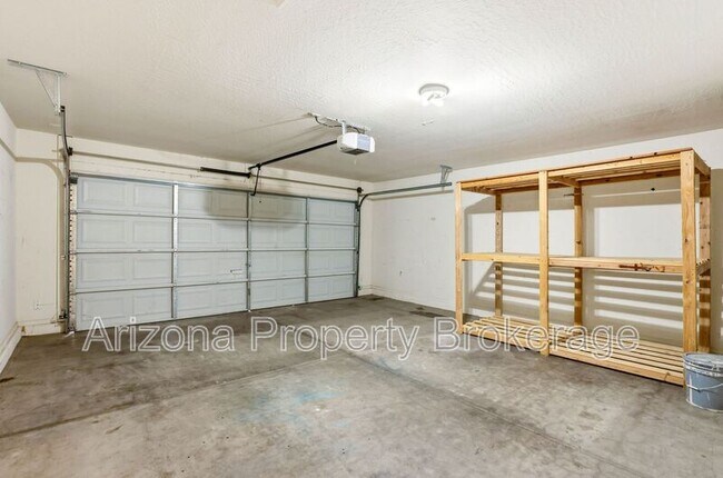 Building Photo - 3765 E Superior Rd