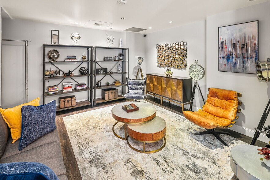 Building Photo - 1150 J St