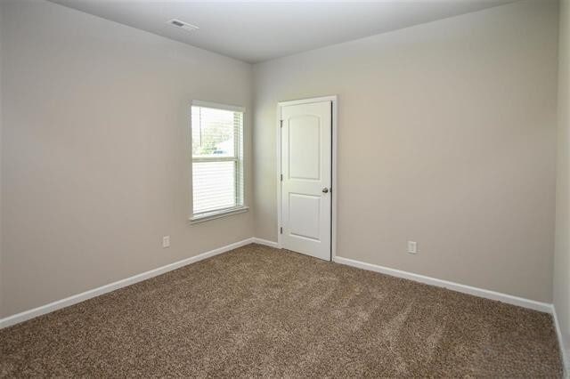 Building Photo - 307 Ivyleaf Dr NW