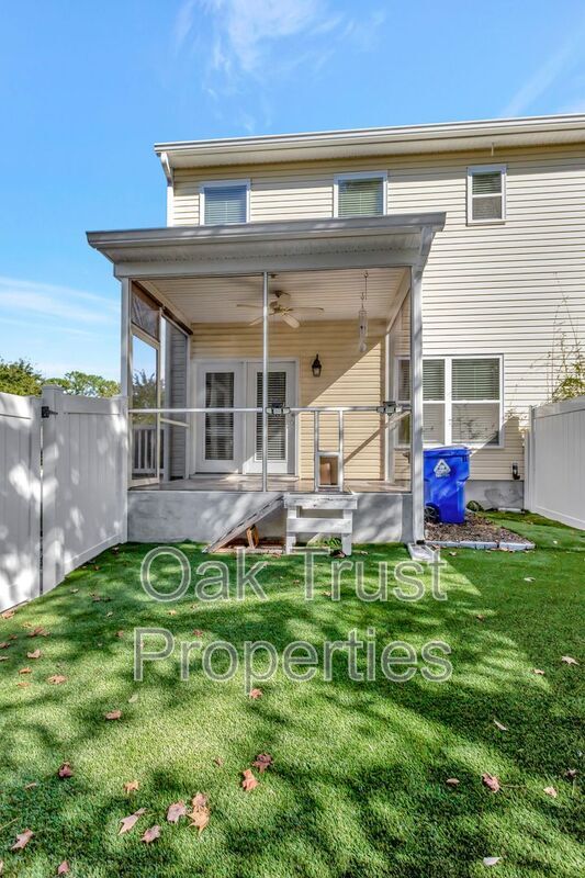 Building Photo - 1135 St Pauls Parrish Ln