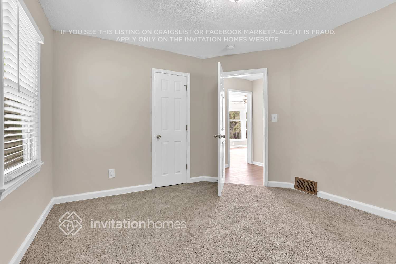 Building Photo - 1959 Laurel Ln