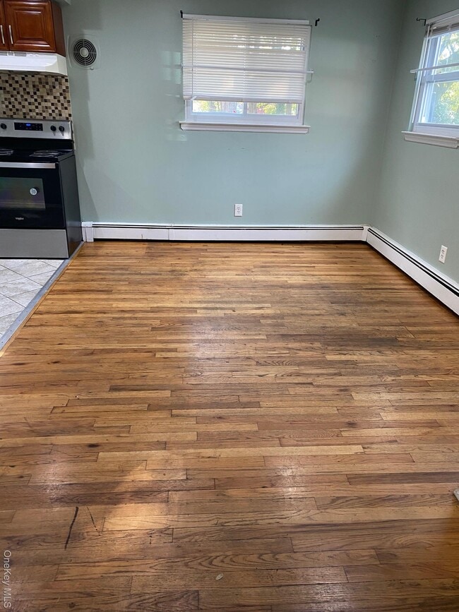 Building Photo - 16 W 18th St