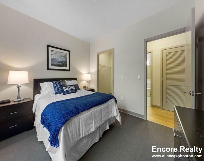 Building Photo - 161 S Huntington Ave