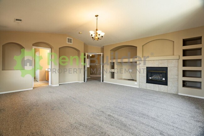 Building Photo - CALL US TODAY AT (505) 808-6467 TO SCHEDUL...