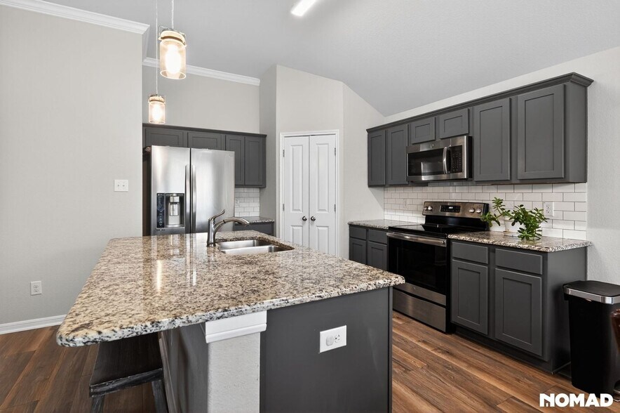 Building Photo - 7328 Hudson Grove Dr