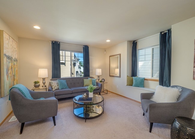 Building Photo - Bright and Modern 3bed Home in Perfect Location