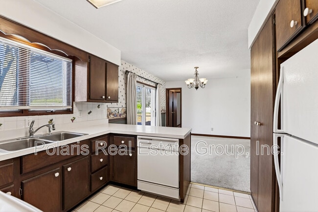 Building Photo - 4646 Susy Ln