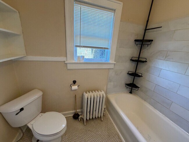 Building Photo - Ferdinand/829