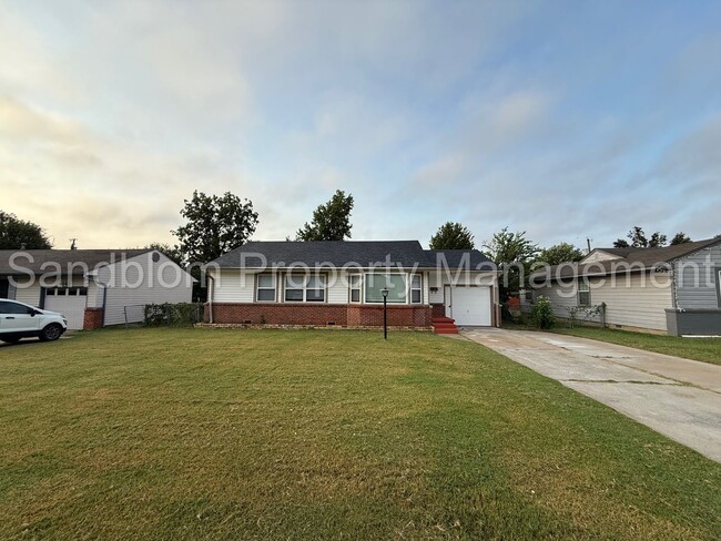 Building Photo - For Lease | Midtown Tulsa | Available Now!