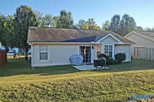 Building Photo - 166 Sandy Hollow Dr NW