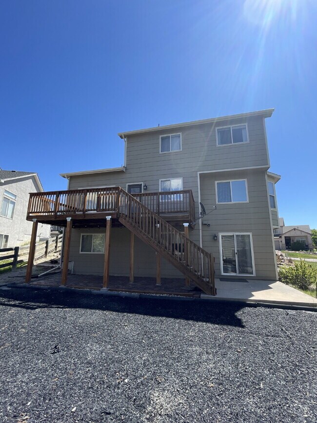 Building Photo - 5 bedroom - Oxbow