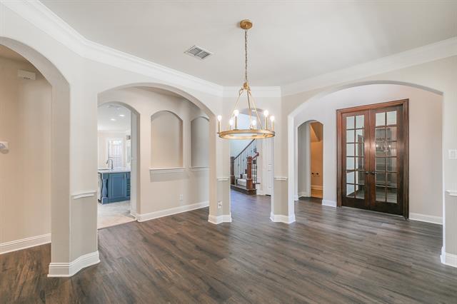 Building Photo - 2732 Waverley Dr