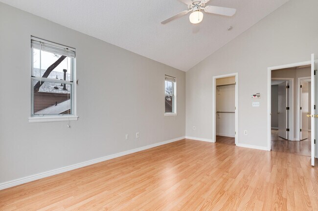 Building Photo - 1458 Sunnyside St