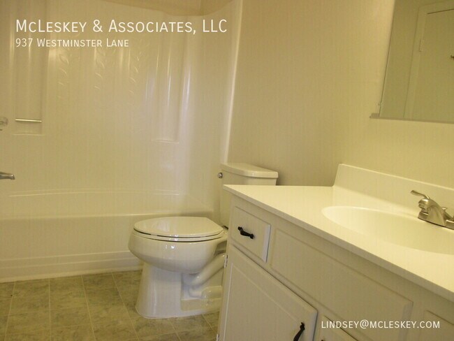 Building Photo - 937 Westminster Ln