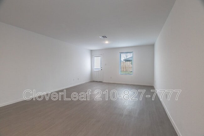 Building Photo - 8523 Loska Grn