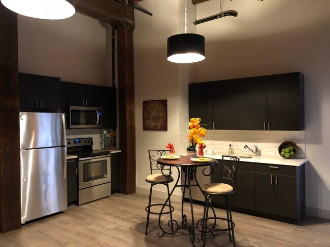 Building Photo - 3900 Warren St