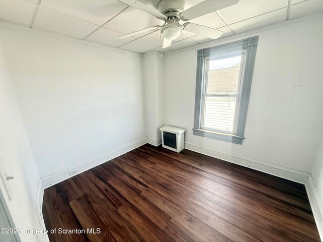 Building Photo - 516 4th St