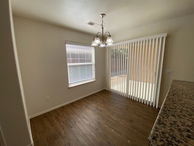 Building Photo - 2109 Bella Oaks Dr