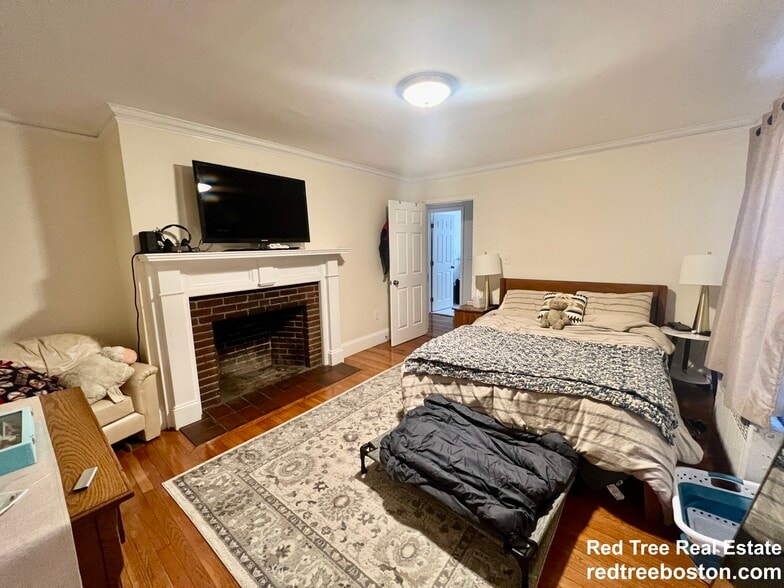 Building Photo - 118 Elgin St