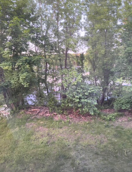 Building Photo - 24 Miles St