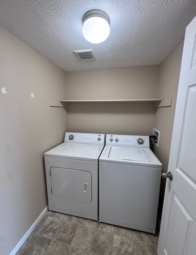 Building Photo - 374 Colter Loop