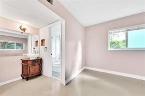 Building Photo - 7897 Golf Cir Dr