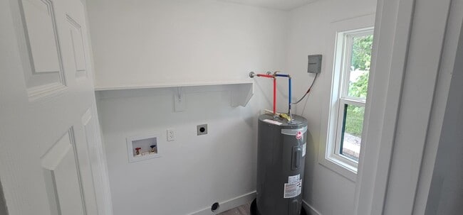 Building Photo - 1511 N Springfield St