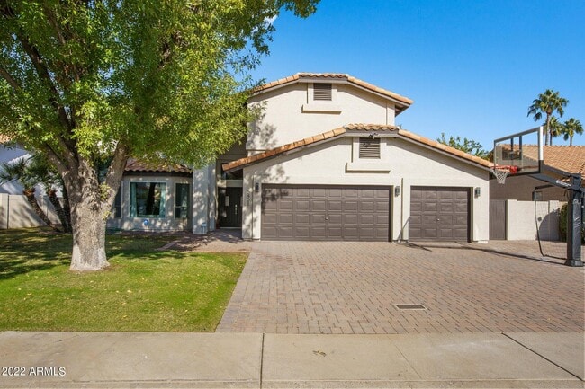 Building Photo - 5408 E Kelton Ln