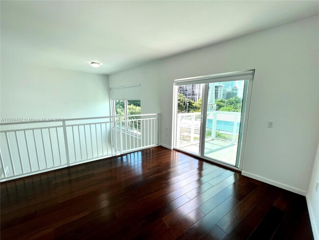 Building Photo - 1650 Brickell Ave