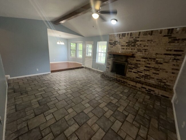 Building Photo - 1815 Gautier Ave
