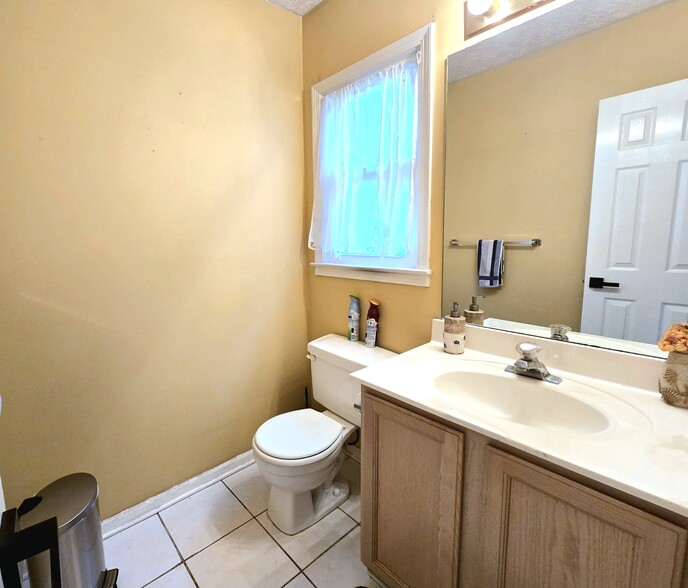 Guest Bathroom (main floor) - 2103 Chatou Pl NW