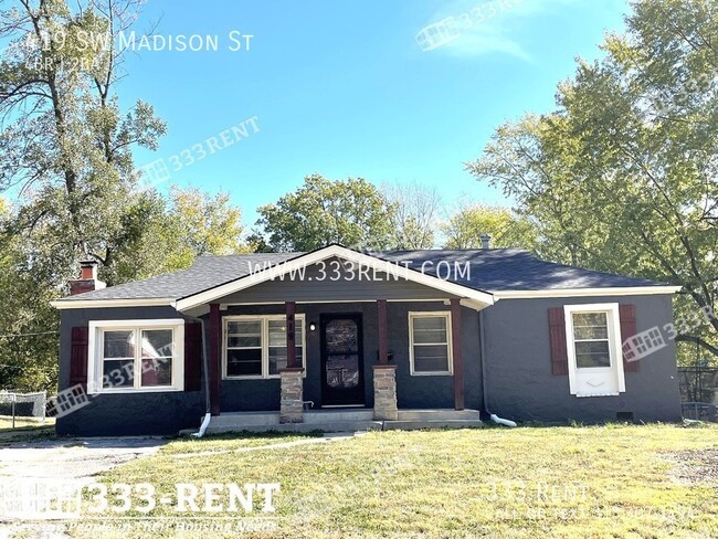 Primary Photo - 419 SW Madison St