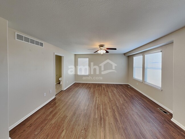 Building Photo - 451 Baler Ct