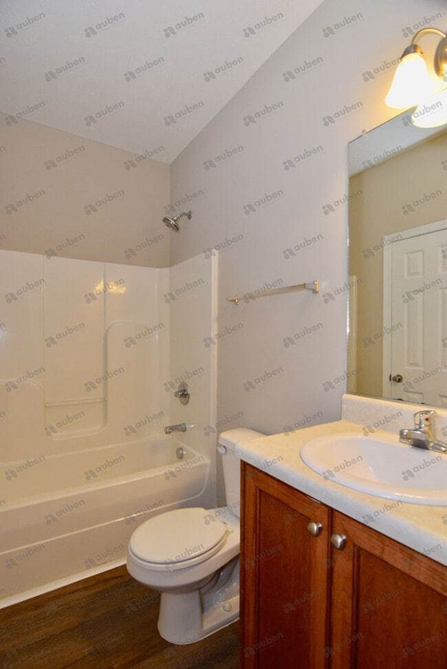 Building Photo - $1,350 - 2 Bed/2 Bath House for rent in Gr...