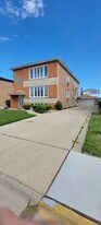 Building Photo - 8336 W Berwyn Ave