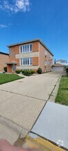 Building Photo - 8336 W Berwyn Ave