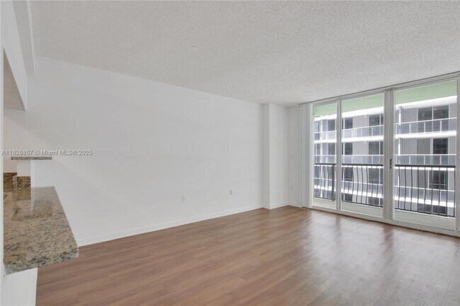 Building Photo - 1756 N Bayshore Dr
