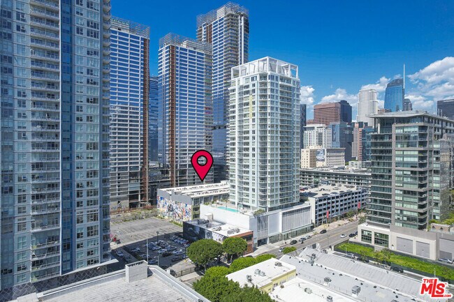 Building Photo - 1130 Flower St